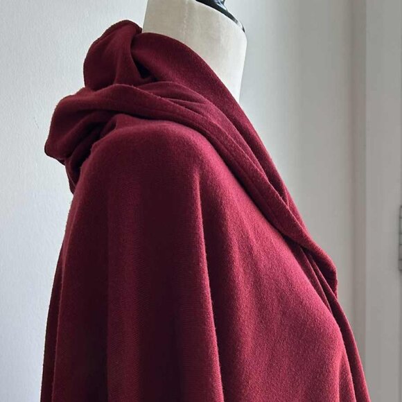 Anne Larochelle Garnet Hooded Knit Cape With Flower Tab Closure – One Size - Picture 6 of 14